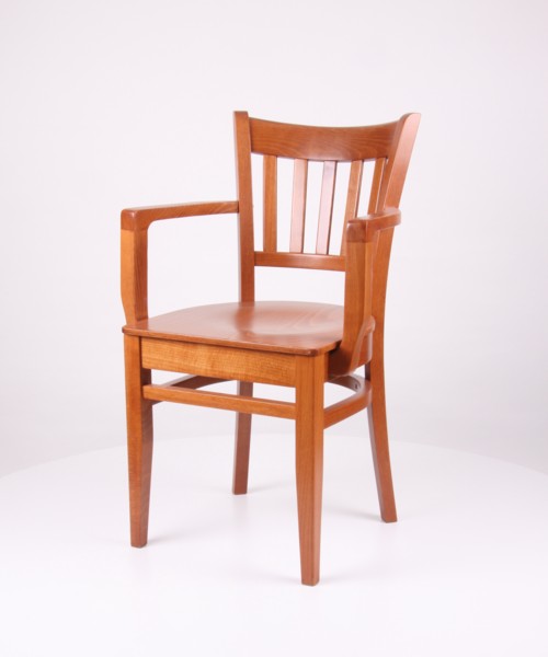 Holzstuhl mit Armlehne � Modell n010