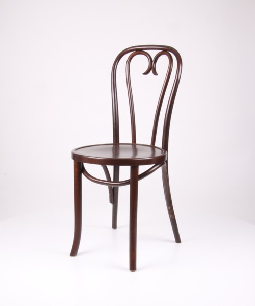 Dunkler Holzstuhl ohne Armlehne � Modell n076