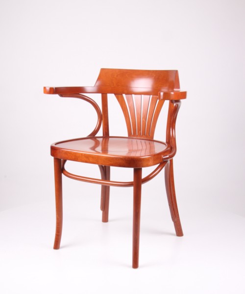 Holzstuhl mit Armlehne � Modell n109